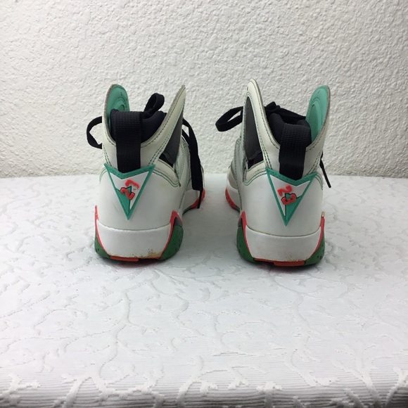 Nike Air Jordan Size 6 Youth Retro Basketball 705417-138 White Verde Sneakers. - Picture 4 of 11